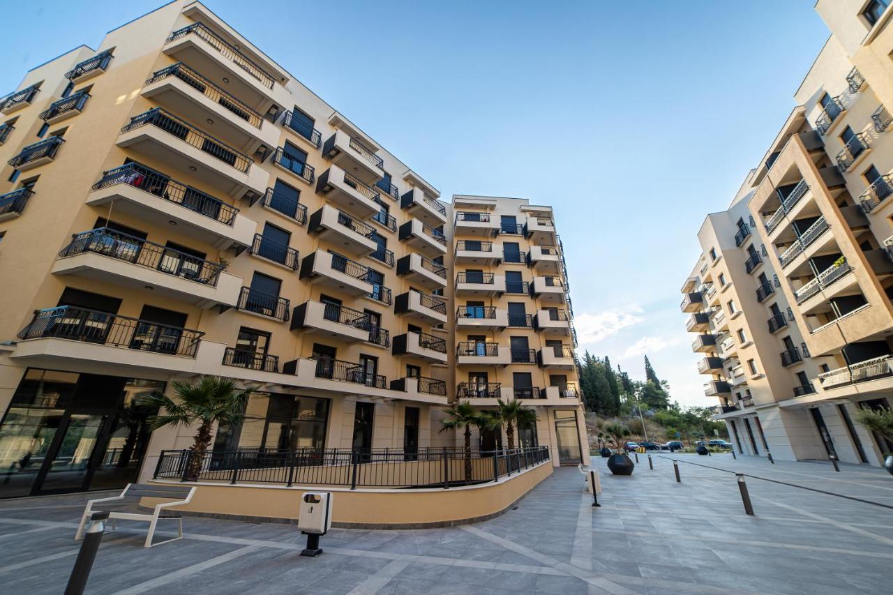 Apartments Tulip 波德戈里察 外观 照片