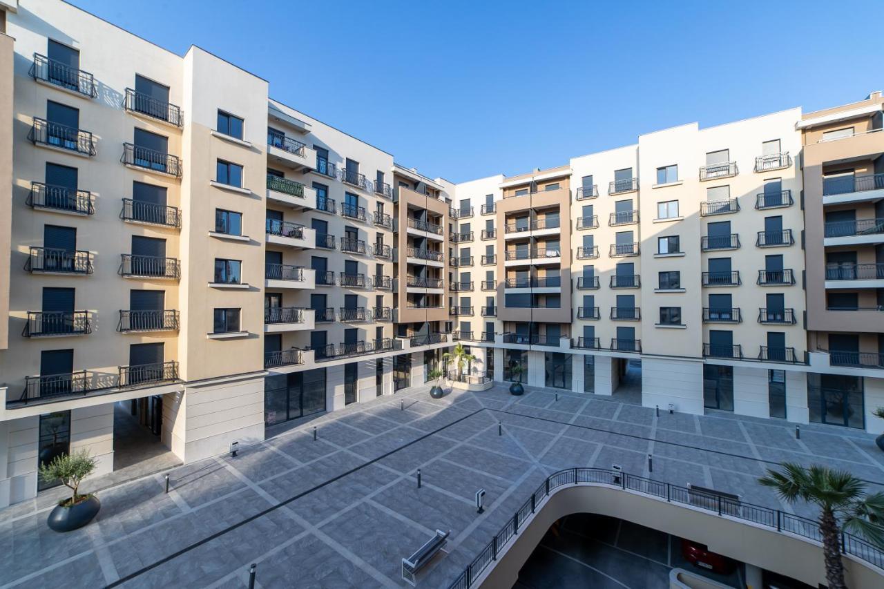 Apartments Tulip 波德戈里察 外观 照片
