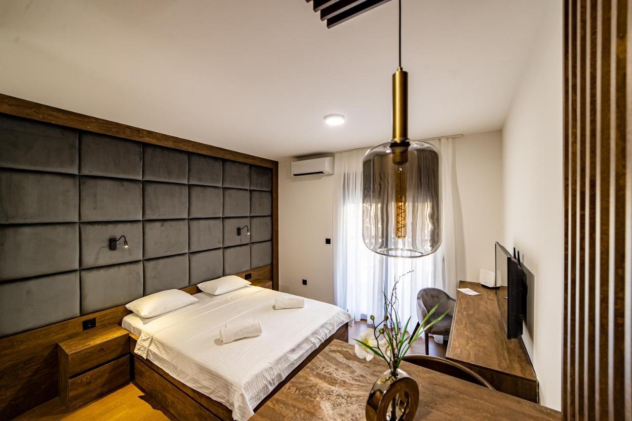 Apartments Tulip 波德戈里察 外观 照片