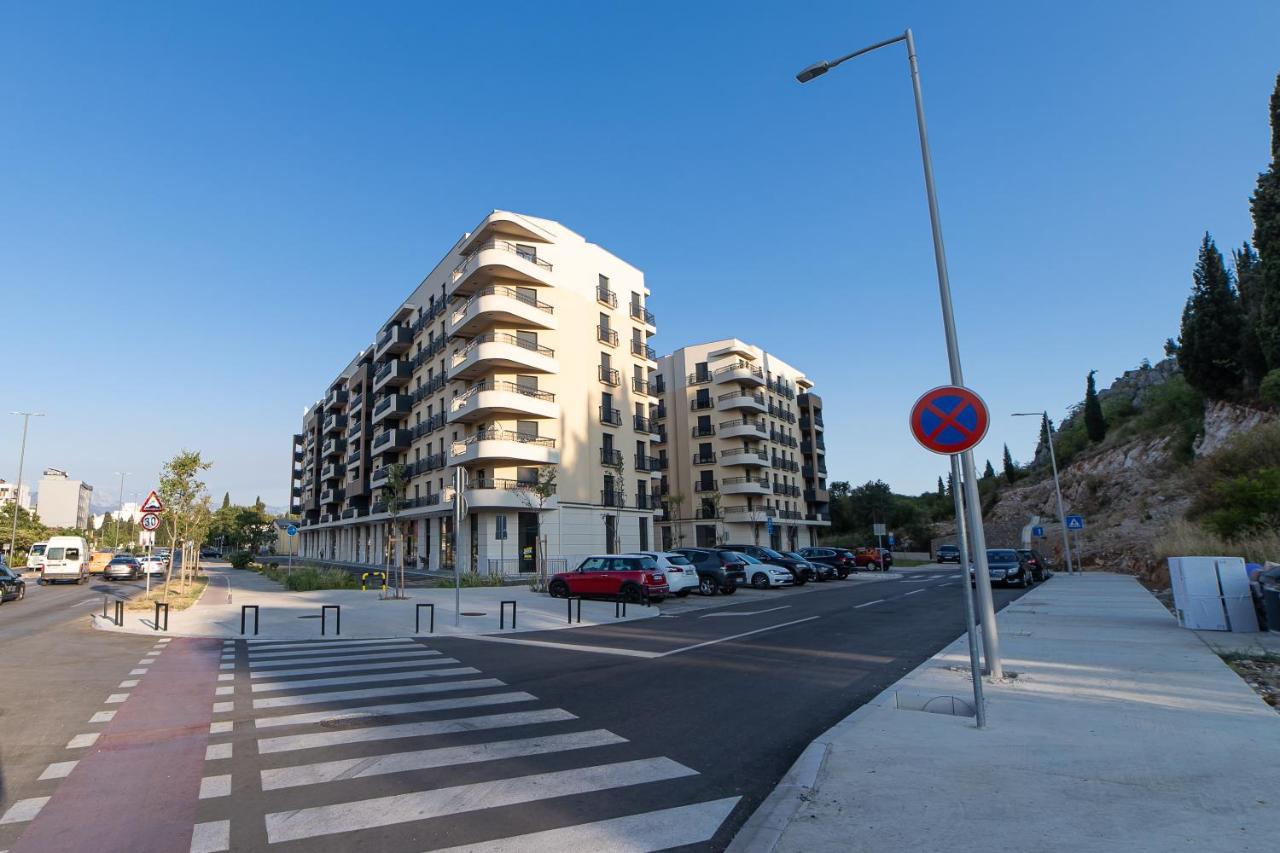 Apartments Tulip 波德戈里察 外观 照片