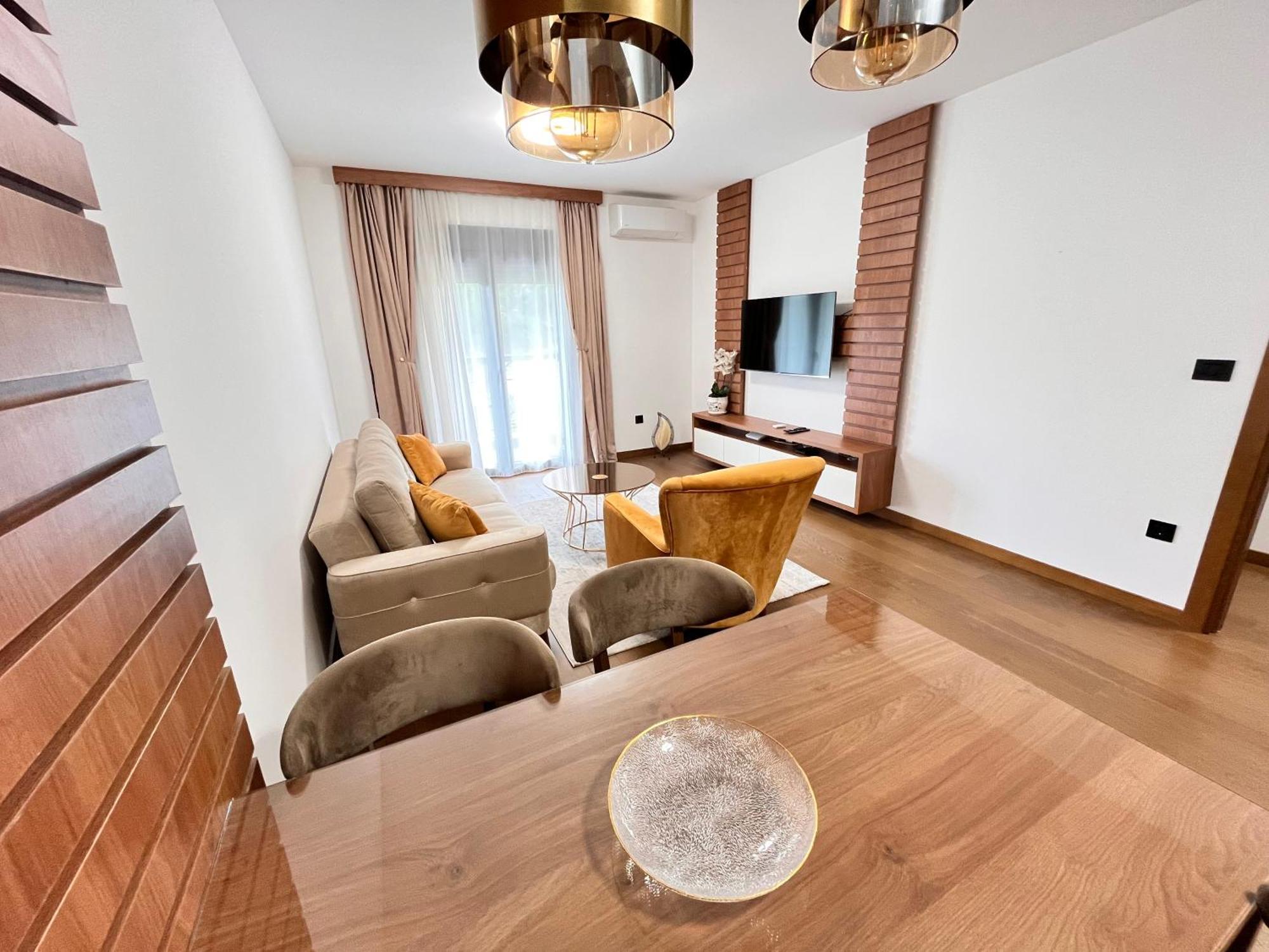 Apartments Tulip 波德戈里察 外观 照片